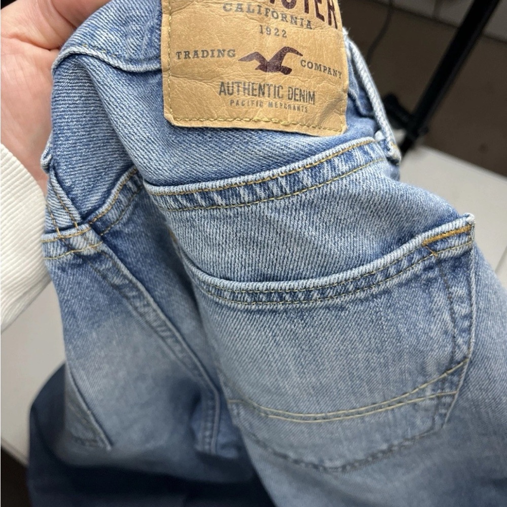 Hollister Men Light Wash Straight Leg Button Fly Authentic Denim Jeans 29 Inseam - Picture 10 of 12